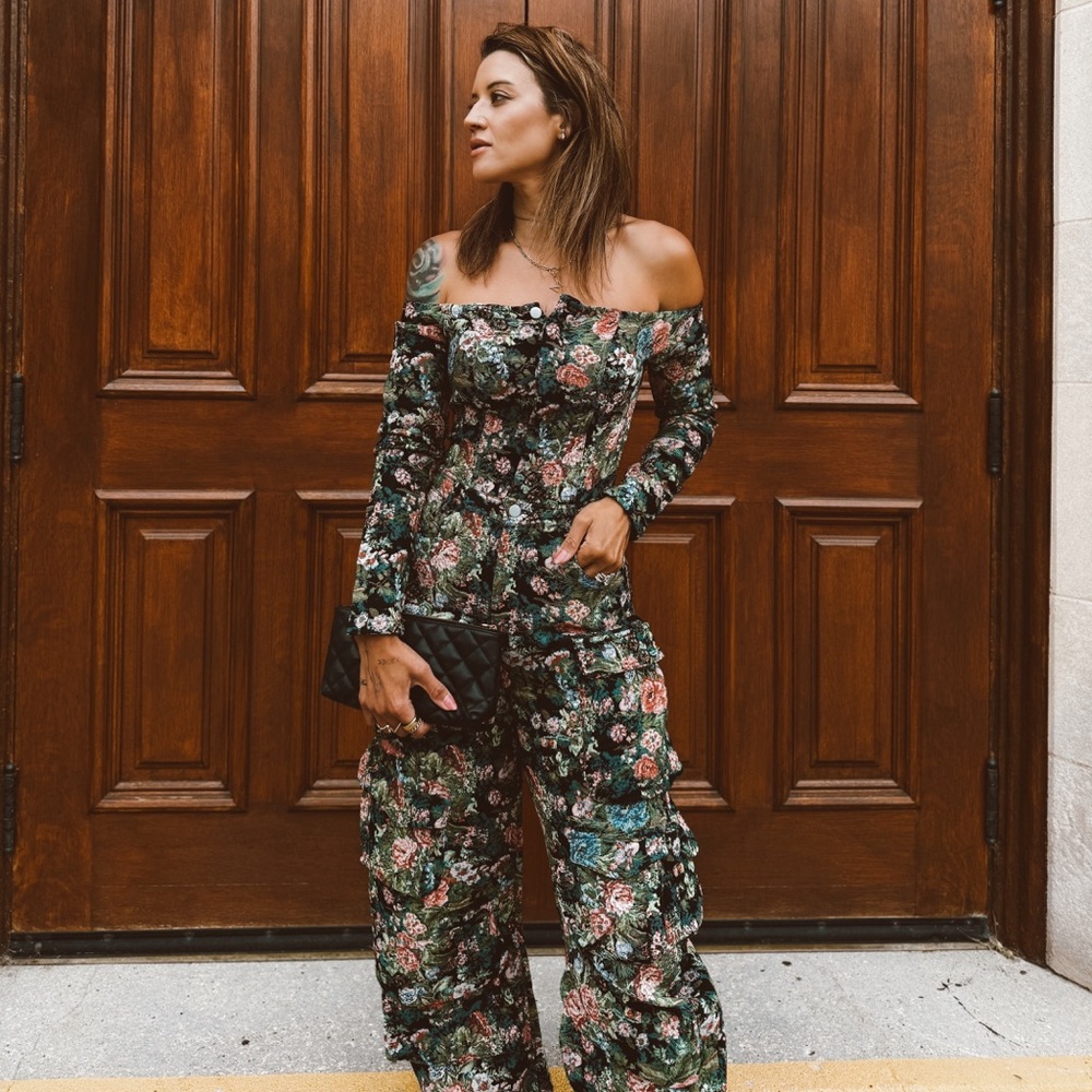 Shop Akira Coolest in the room Tapestry Jumpsuit - Picture 3 of 12